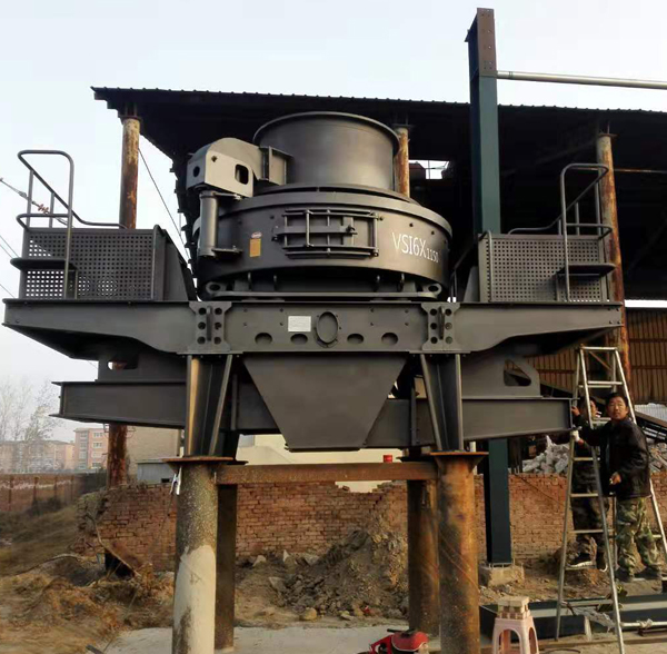 制砂機(jī)安裝現(xiàn)場(chǎng) 制砂機(jī)安裝現(xiàn)場(chǎng)