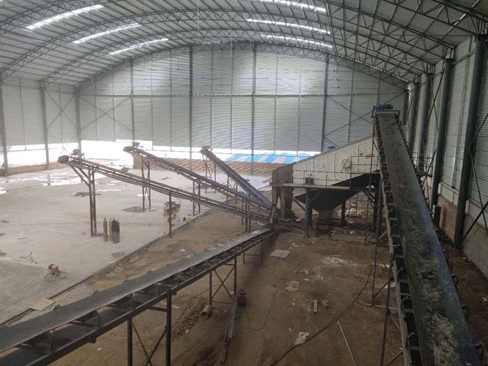 把機(jī)器放在車間里用廠房防塵 把機(jī)器放在車間里用廠房防塵