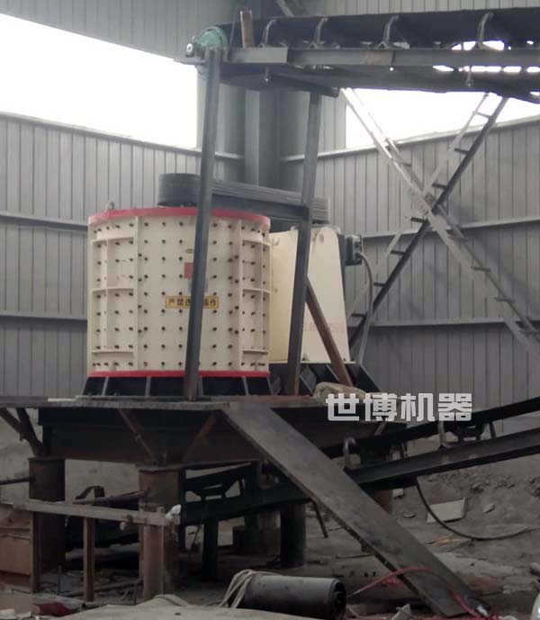 室內(nèi)制砂生產(chǎn)線板錘制砂機(jī)安裝后 室內(nèi)制砂生產(chǎn)線板錘制砂機(jī)安裝后