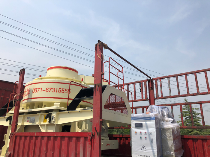 PCL制砂機(jī)裝車發(fā)貨 PCL制砂機(jī)裝車發(fā)貨