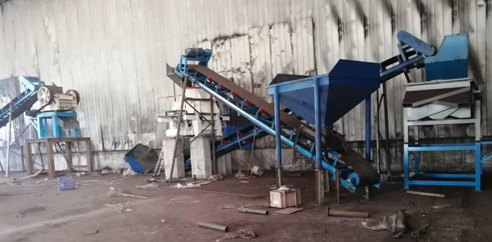 正規(guī)定制超小型破碎制砂生產(chǎn)線 正規(guī)定制超小型破碎制砂生產(chǎn)線