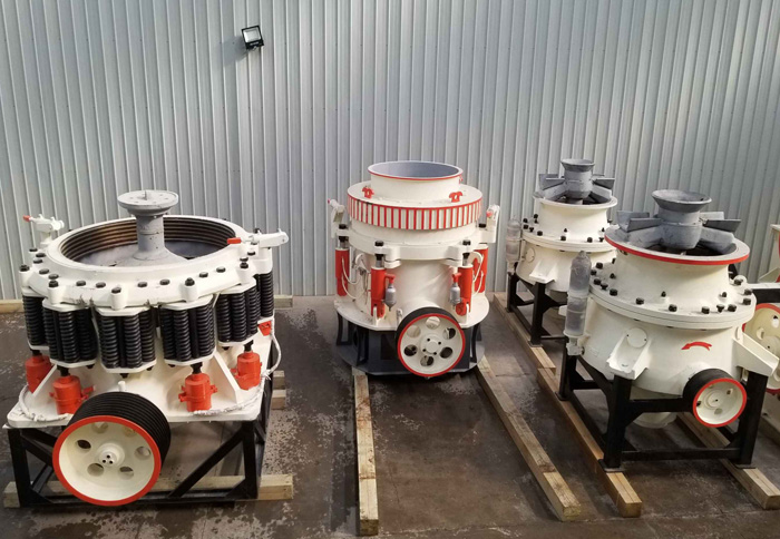 世博機(jī)器圓錐破碎機(jī)車間 世博機(jī)器圓錐破碎機(jī)車間