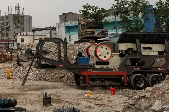 建筑垃圾破碎處理現(xiàn)場 建筑垃圾破碎處理現(xiàn)場