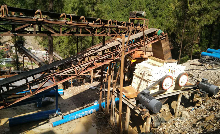 破碎制砂機(jī)工作現(xiàn)場 破碎制砂機(jī)工作現(xiàn)場