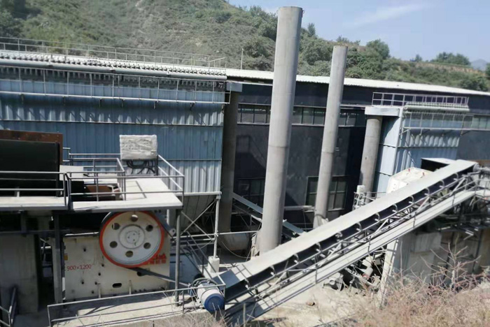 900x1200顎破機工作現(xiàn)場 900x1200顎破機工作現(xiàn)場