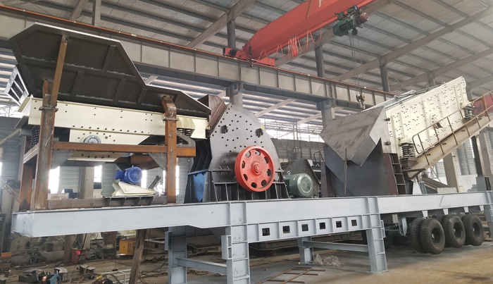 移動錘式三組合破碎篩分站