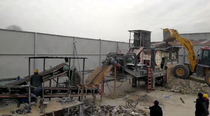 輪胎式建筑垃圾破碎站 輪胎式建筑垃圾破碎站