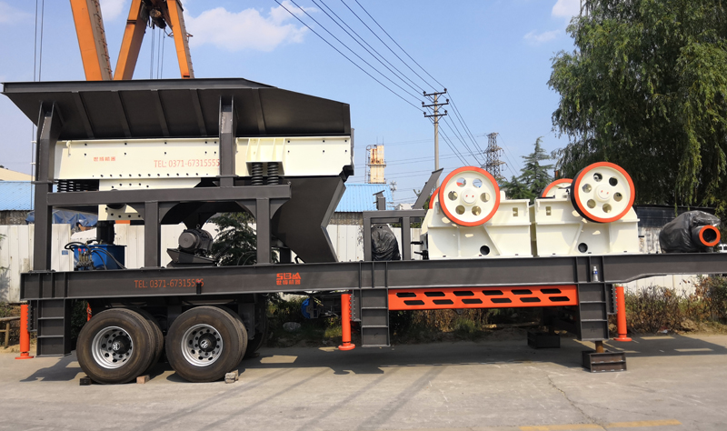 聯(lián)合式移動破碎站搭載雙顎破 聯(lián)合式移動破碎站搭載雙顎破