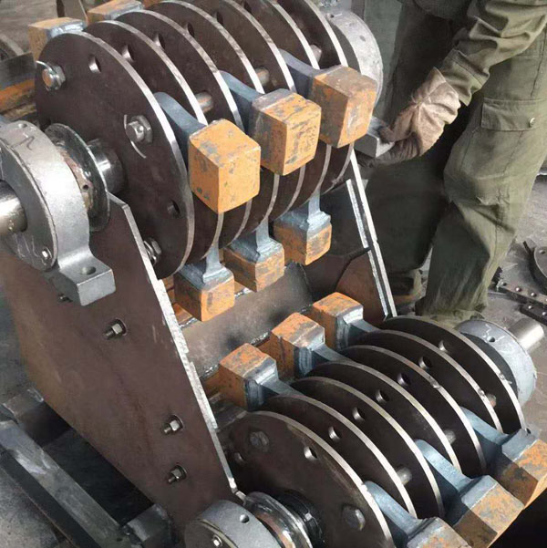 雙級(jí)錘破內(nèi)部結(jié)構(gòu) 雙級(jí)錘破內(nèi)部結(jié)構(gòu)