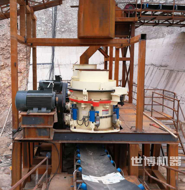 SHQ圓錐破安裝現(xiàn)場 SHQ圓錐破安裝現(xiàn)場