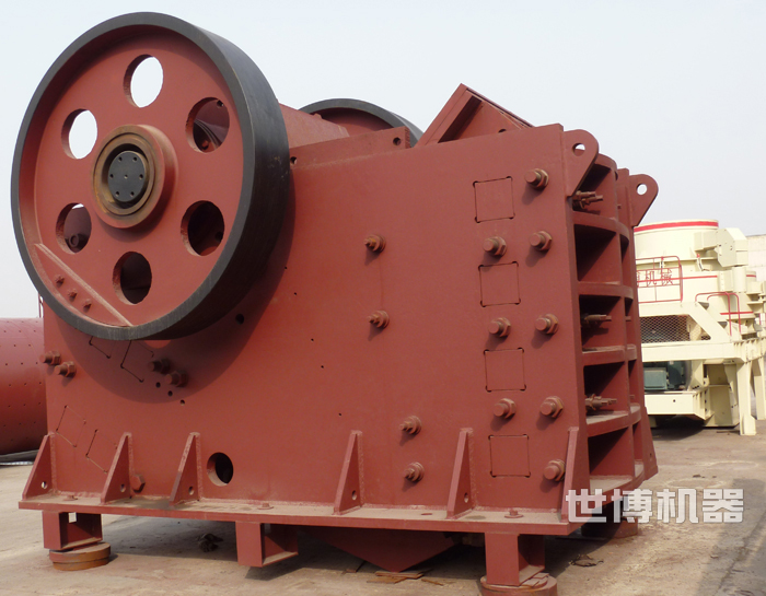 大型粉碎石頭的老虎機 大型粉碎石頭的老虎機