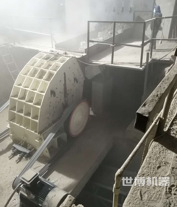 固定式重錘破工作現(xiàn)場(chǎng) 固定式重錘破工作現(xiàn)場(chǎng)