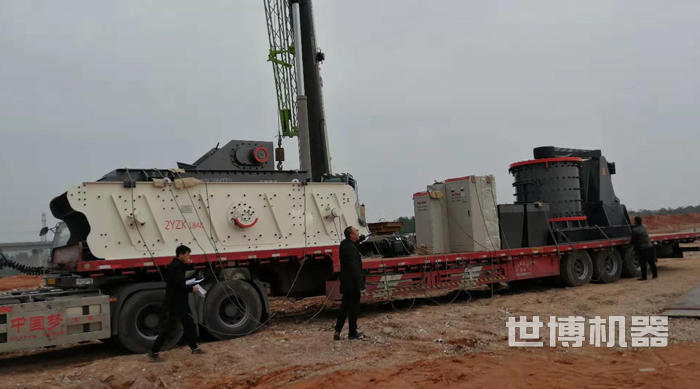 復(fù)合破安裝現(xiàn)場 復(fù)合破安裝現(xiàn)場