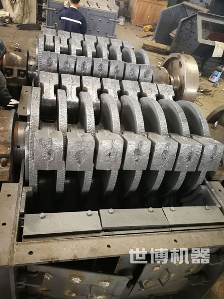 雙轉(zhuǎn)子制砂機(jī)結(jié)構(gòu)圖 雙轉(zhuǎn)子制砂機(jī)結(jié)構(gòu)圖