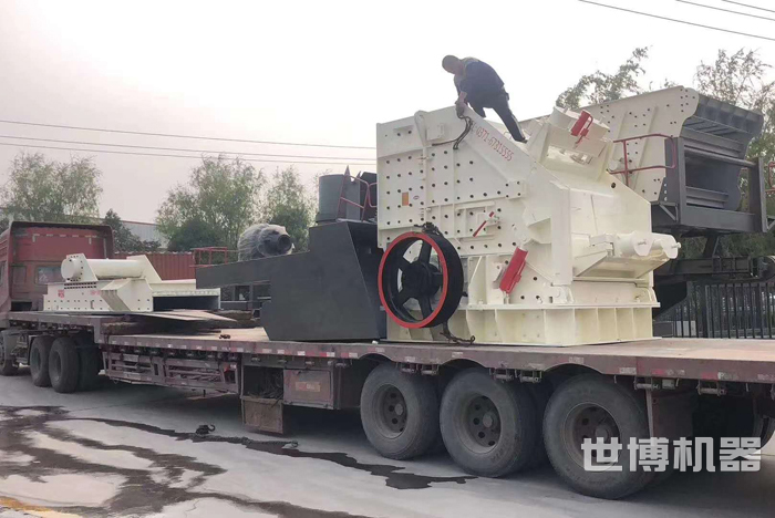 大型反擊破裝車(chē)發(fā)貨了