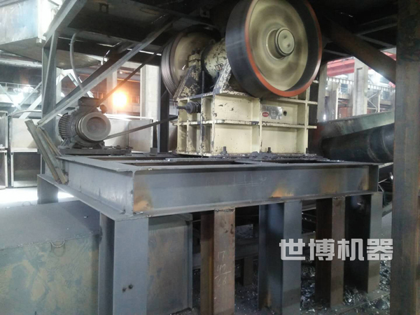 顎式原煤粉碎機 顎式原煤粉碎機