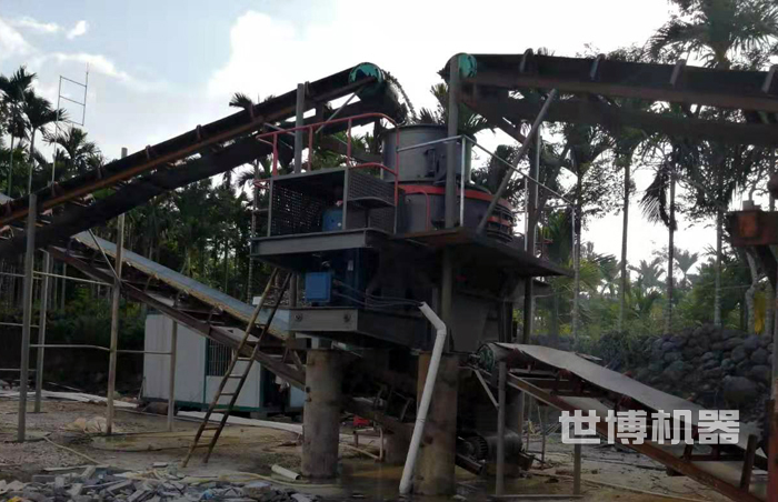 8518制砂機(jī)安裝現(xiàn)場 8518制砂機(jī)安裝現(xiàn)場