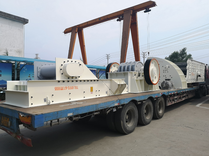 大型重錘破發(fā)貨現(xiàn)場(chǎng) 大型重錘破發(fā)貨現(xiàn)場(chǎng)