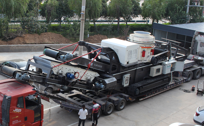 履帶式破碎站發(fā)貨了 履帶式破碎站發(fā)貨了