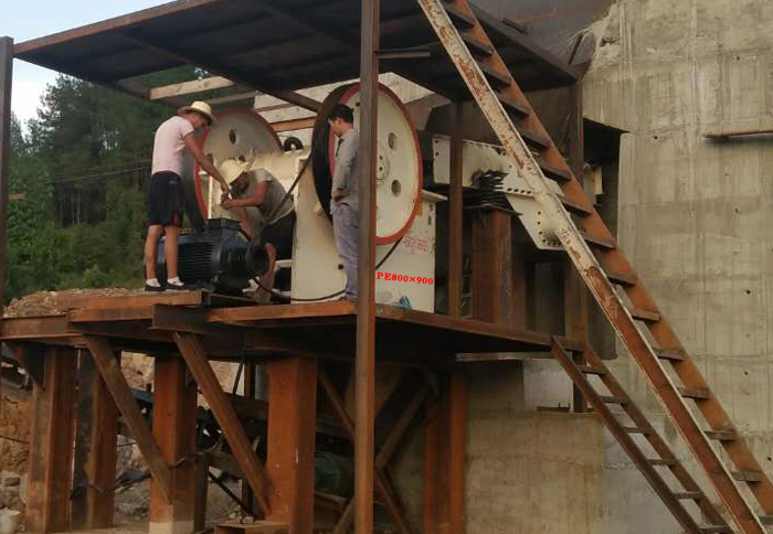 pe800*900顎破安裝現(xiàn)場 pe800*900顎破安裝現(xiàn)場
