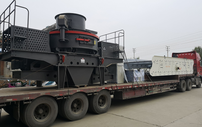 制砂機(jī)裝車發(fā)貨 制砂機(jī)裝車發(fā)貨