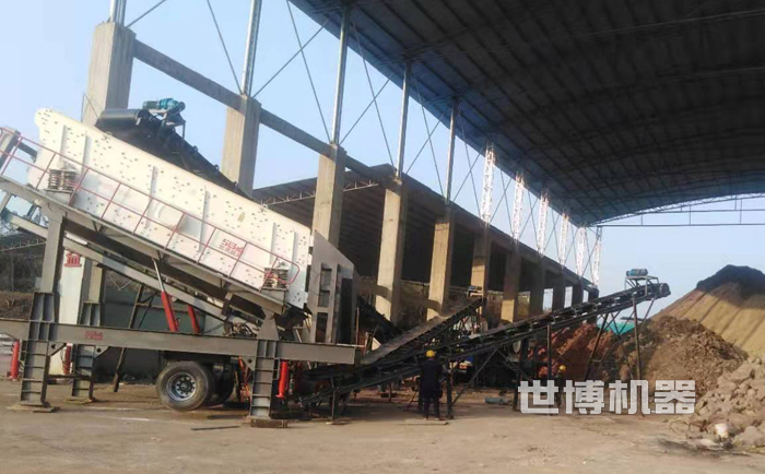 移動式振動篩安裝現(xiàn)場 移動式振動篩安裝現(xiàn)場