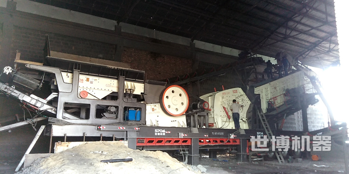 可移動式石料粗碎細(xì)碎一體機(jī)現(xiàn)場圖