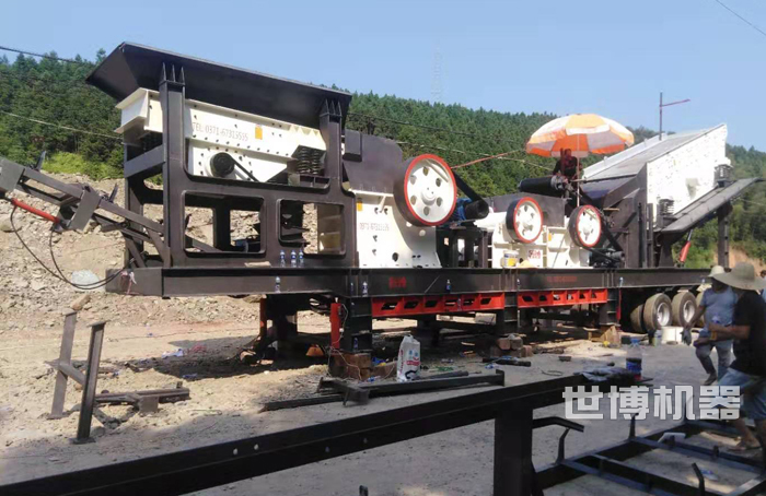 可移動(dòng)式粗破細(xì)破一體顎式破碎機(jī) 可移動(dòng)式粗破細(xì)破一體顎式破碎機(jī)