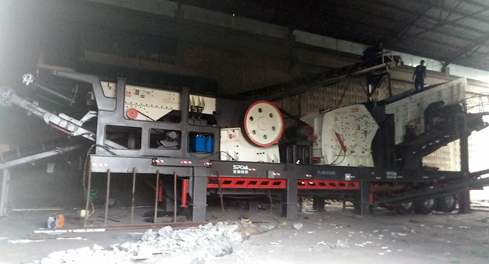 四合一破碎機移動車 四合一破碎機移動車