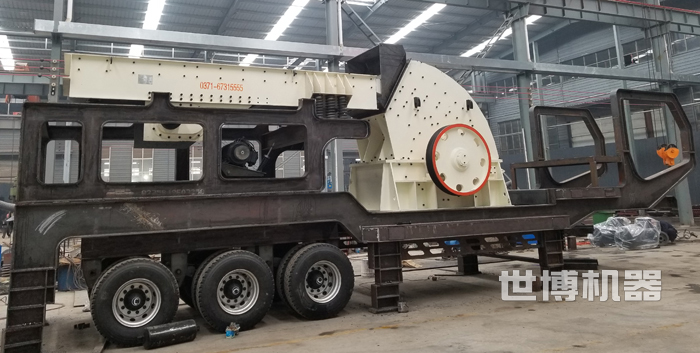 半掛車重錘破移動(dòng)破碎站 半掛車重錘破移動(dòng)破碎站