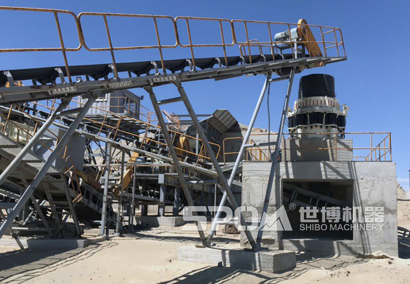 圓錐破碎機(jī)安裝現(xiàn)場(chǎng) 圓錐破碎機(jī)安裝現(xiàn)場(chǎng)