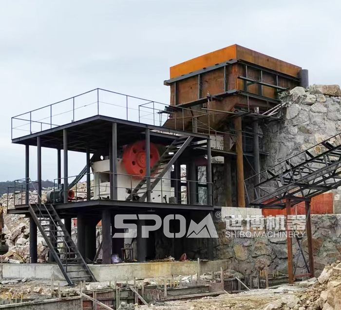 顎式破碎機(jī)安裝現(xiàn)場(chǎng) 顎式破碎機(jī)安裝現(xiàn)場(chǎng)