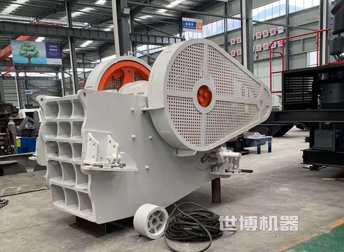 履帶站專用顎式破碎機(jī) 履帶站專用顎式破碎機(jī)