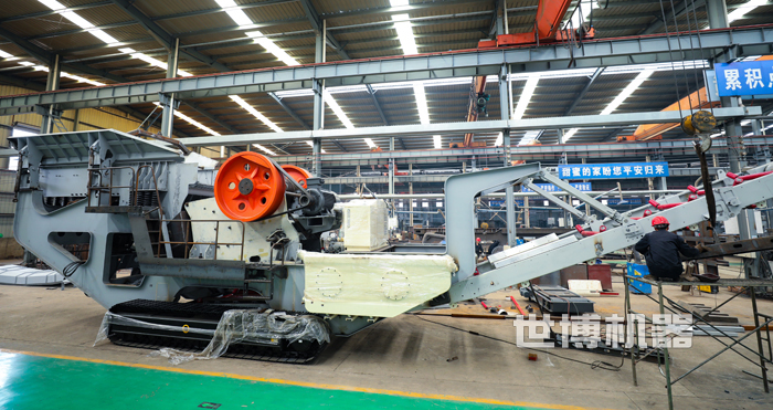 履帶式破碎機(jī) 履帶式破碎機(jī)