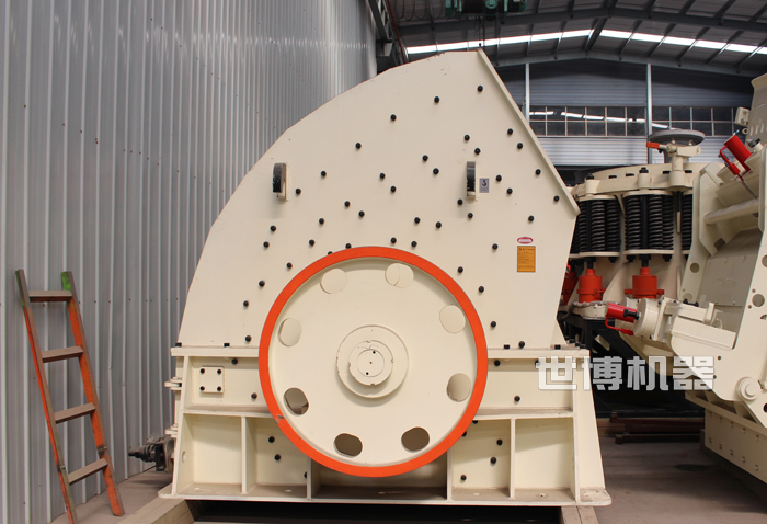 大型重錘式破碎機 大型重錘式破碎機