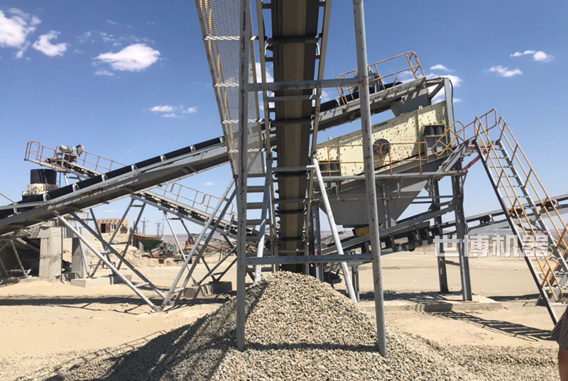 石頭破碎現(xiàn)場(chǎng)圖 石頭破碎現(xiàn)場(chǎng)圖