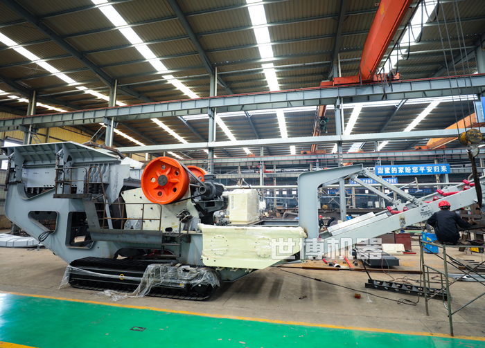 新一代履帶式移動(dòng)顎破 新一代履帶式移動(dòng)顎破