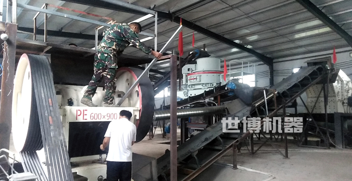 大棚內(nèi)砂石生產(chǎn)線安裝現(xiàn)場 大棚內(nèi)砂石生產(chǎn)線安裝現(xiàn)場