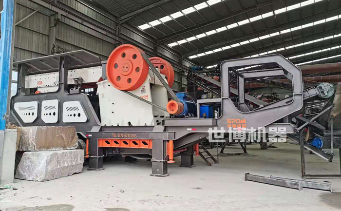 移動(dòng)顎式破碎站 移動(dòng)顎式破碎站