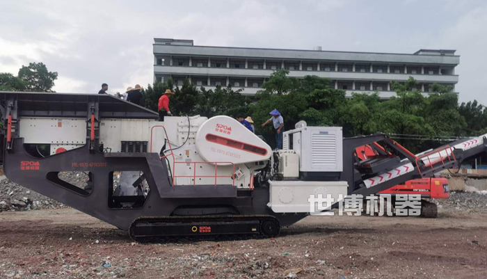 履帶式破碎站客戶現(xiàn)場 履帶式破碎站客戶現(xiàn)場