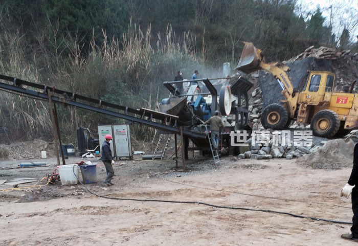 小型磕石建筑垃圾破碎機(jī)