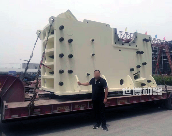 大型碎石機(jī) 大型碎石機(jī)