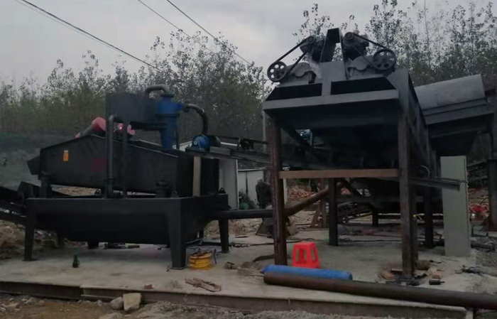 細(xì)沙回收機(jī)安裝現(xiàn)場(chǎng) 細(xì)沙回收機(jī)安裝現(xiàn)場(chǎng)