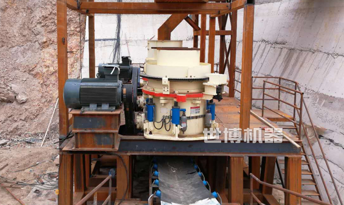 多缸液壓圓錐破碎機(jī)安裝現(xiàn)場 多缸液壓圓錐破碎機(jī)安裝現(xiàn)場