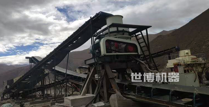 立式打沙機(jī)安裝現(xiàn)場(chǎng) 立式打沙機(jī)安裝現(xiàn)場(chǎng)