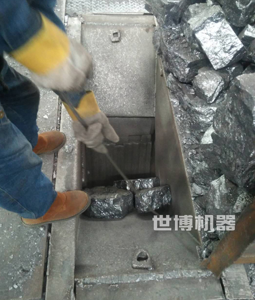 顎式破碎機破碎煤炭進料口 顎式破碎機破碎煤炭進料口