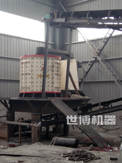 立式板錘制砂機(jī) 立式板錘制砂機(jī)