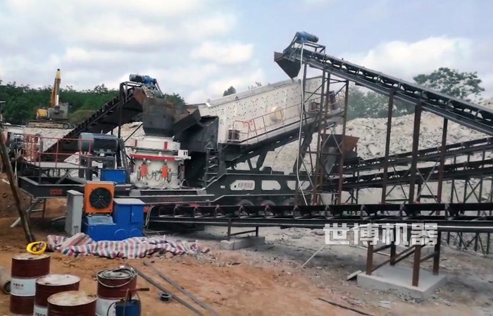 輪胎式多缸液壓圓錐破篩分站 輪胎式多缸液壓圓錐破篩分站