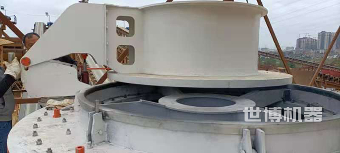 第三代制砂機(jī)上蓋打開 第三代制砂機(jī)上蓋打開