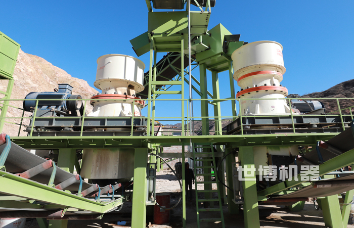 單缸圓錐破碎機雙臺特寫 單缸圓錐破碎機雙臺特寫